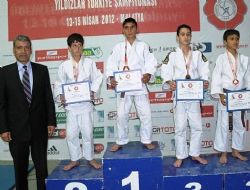 Eser, Türkiye'yi temsil edecek